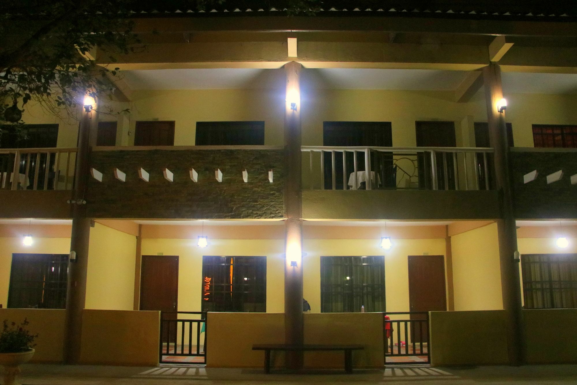 ปังเลา ไอส์แลนด์ ฟรานเซน เรสซิเดนซ์ Hotel Taporok ภายนอก รูปภาพ