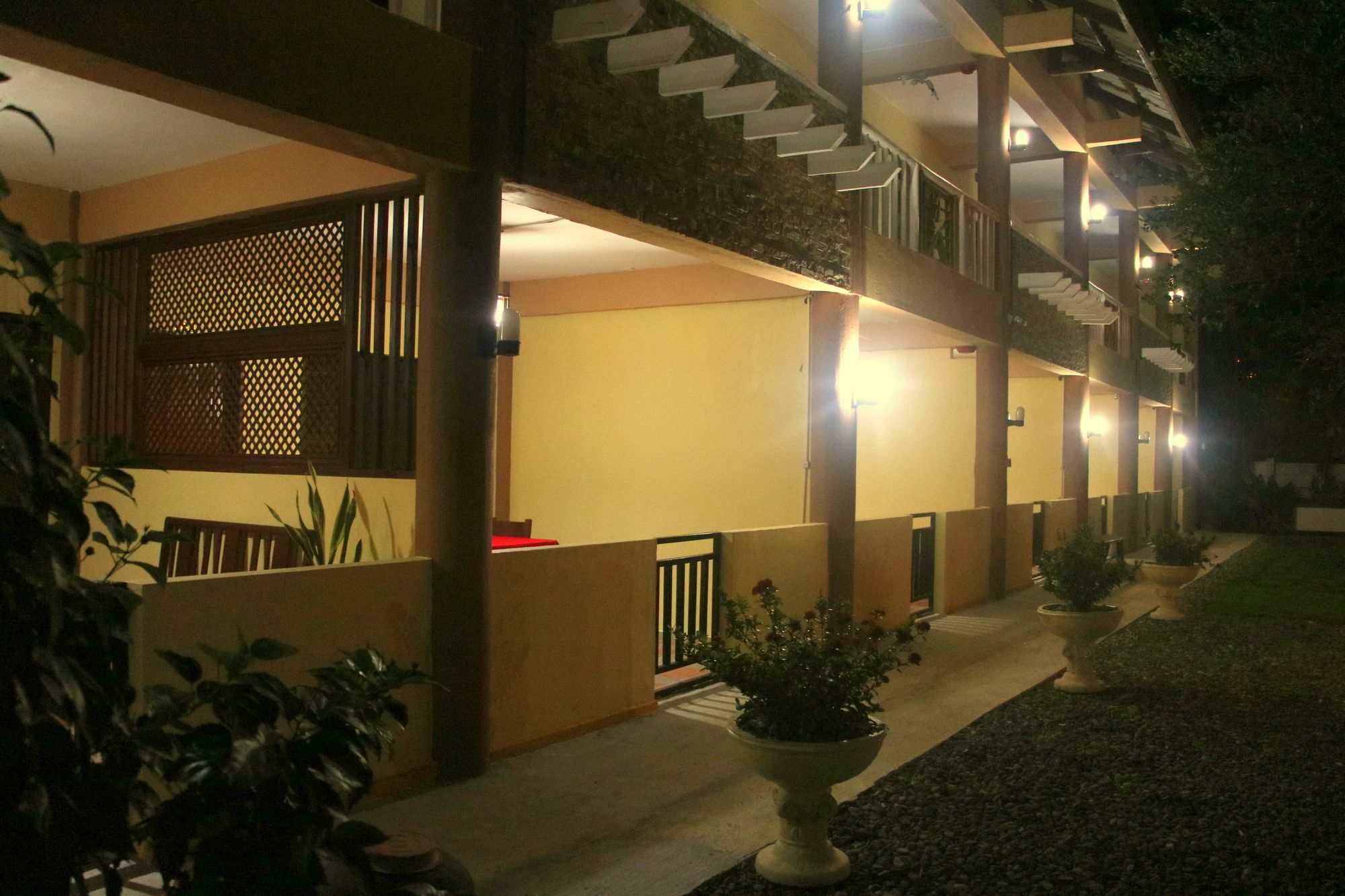 ปังเลา ไอส์แลนด์ ฟรานเซน เรสซิเดนซ์ Hotel Taporok ภายนอก รูปภาพ